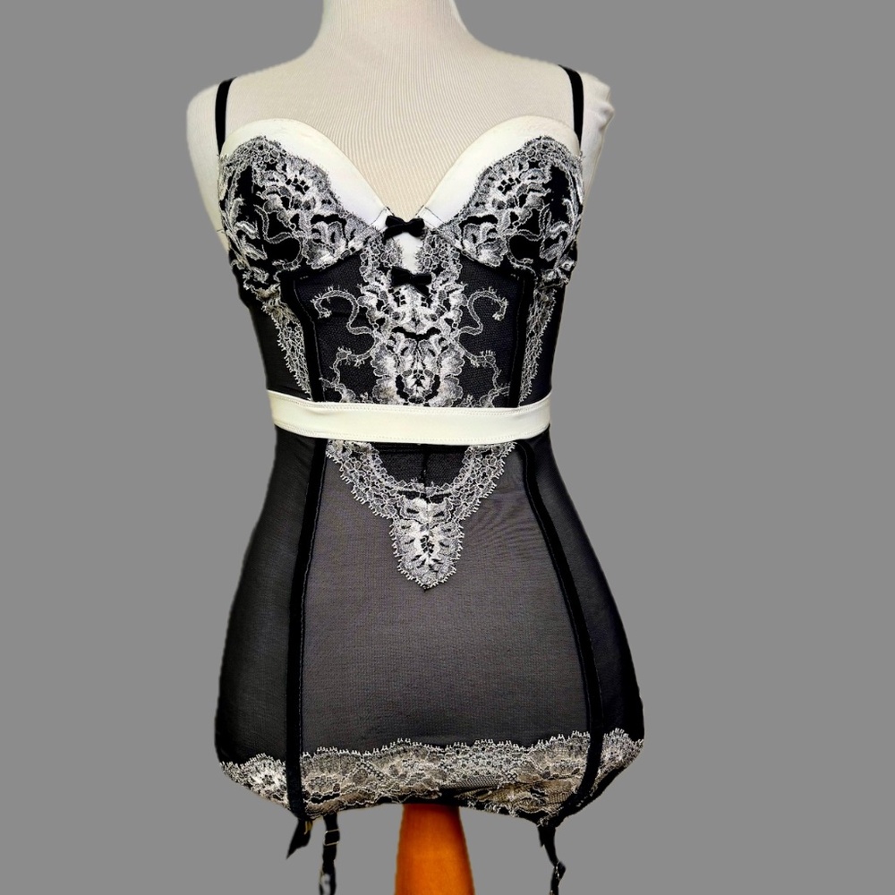 Slip with garter 32B